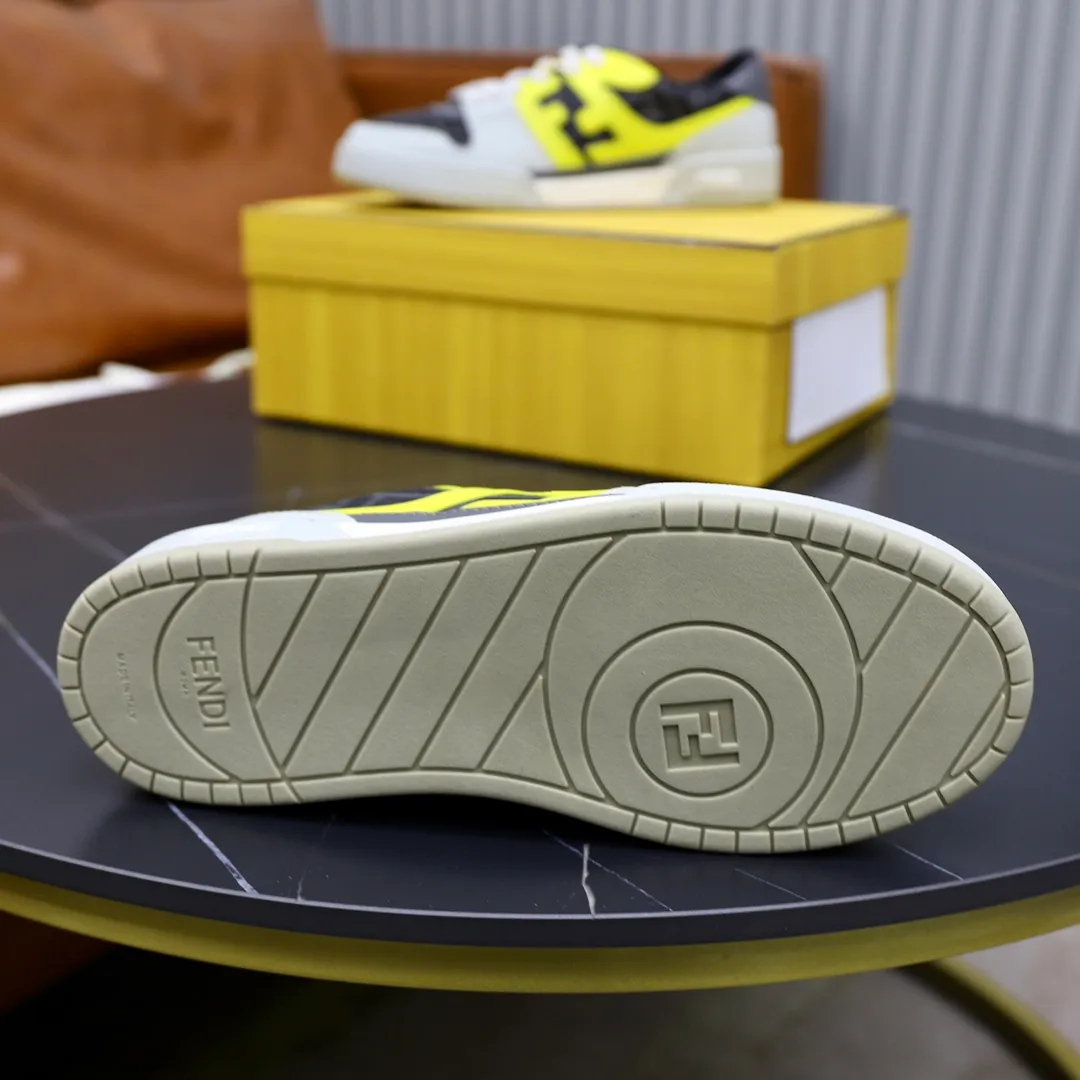 Ex-factory price: 580🔥Couple model (top original order) Brand: FENDI Size: 35-44 (customized for men 38 and 45) Grade: original order quality high version Material: imported original cowhide stitching➕ high-quality and comfortable lining original TPU lightweight non-slip outsole Style category: travel fashion casual shoes versatile trend